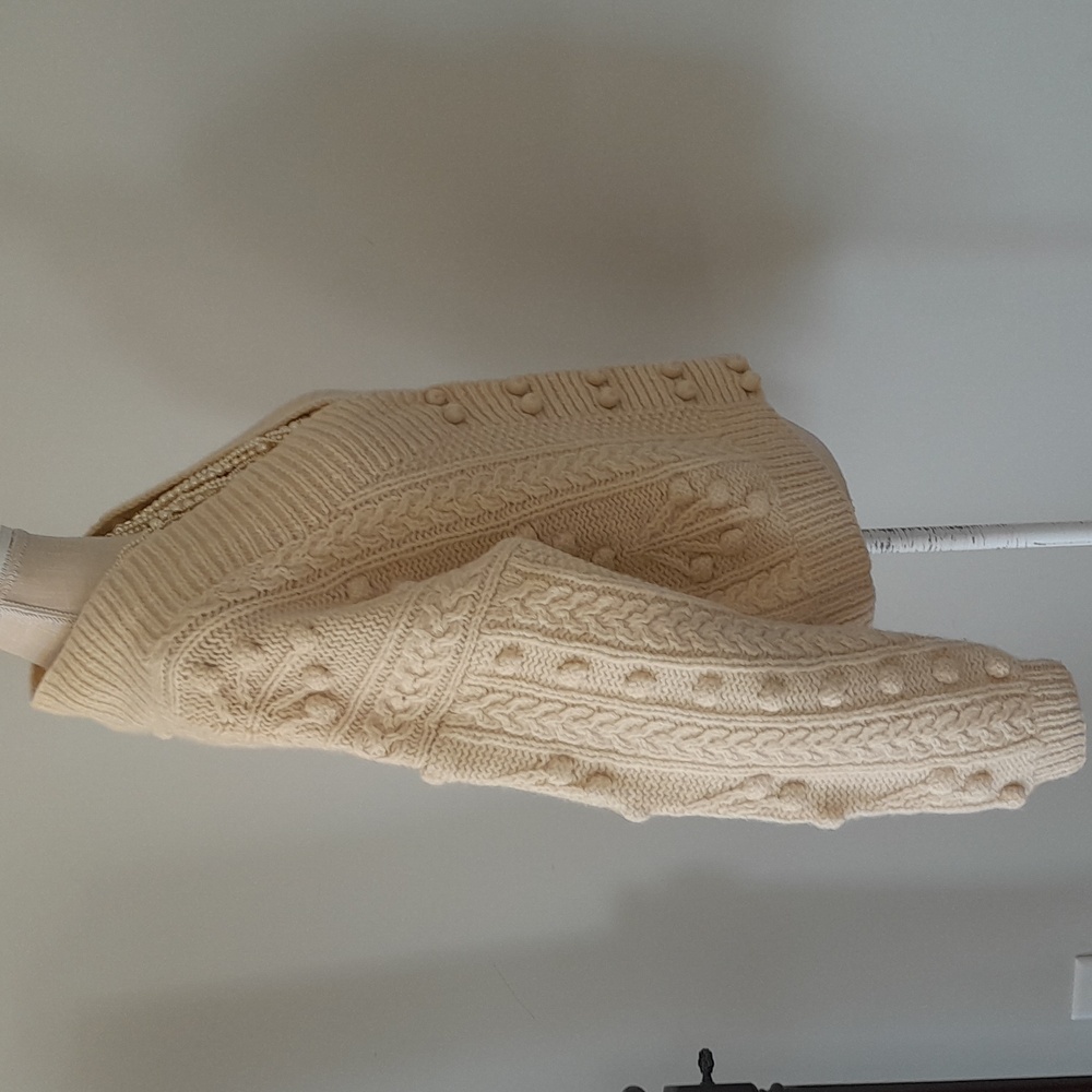 Elegant Cream Knit Cardigan - Picture 7 of 8